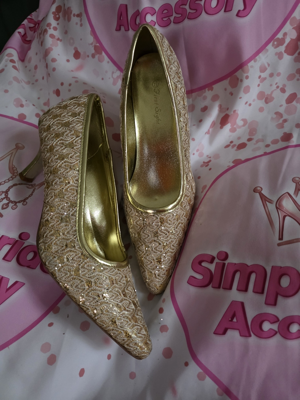 Women's Pointed Lace Evening Heels in Gold